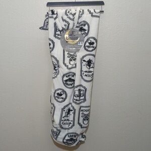 NWT Broom & Co  soft throw Witch And Cross Bones Pictures Treat Bag Included